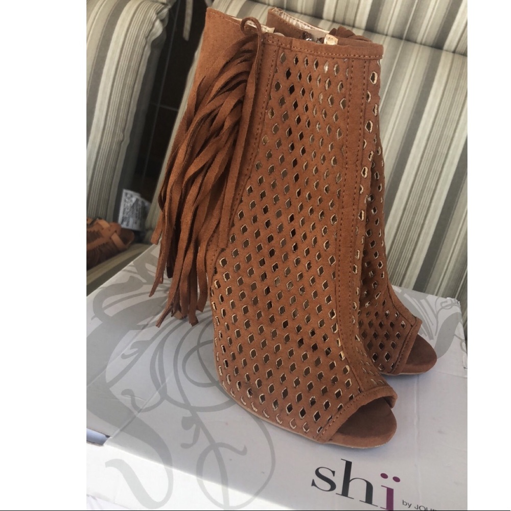 Rivera Cognac Heels